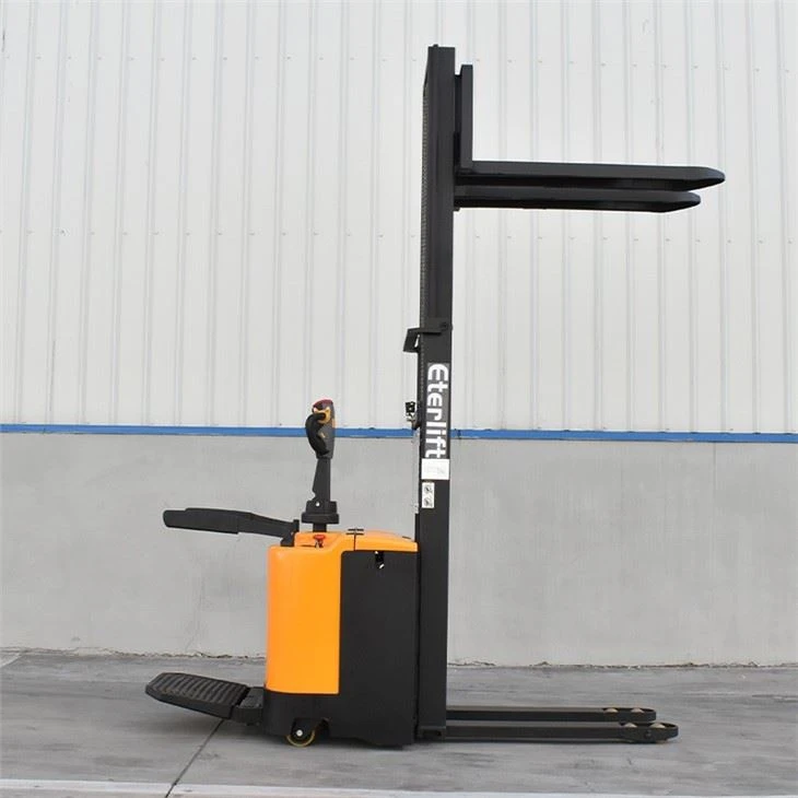 Electric Stacker Forklift 1500 kg